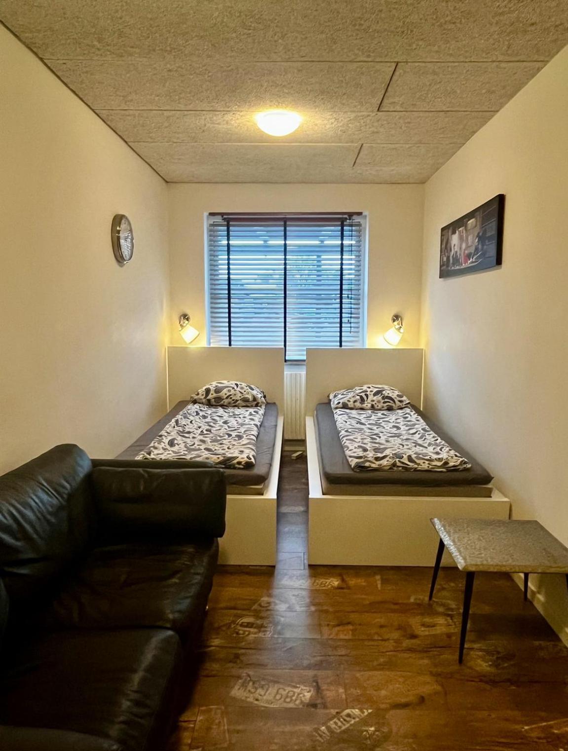 Barneys Rooms Hundige Екстер'єр фото